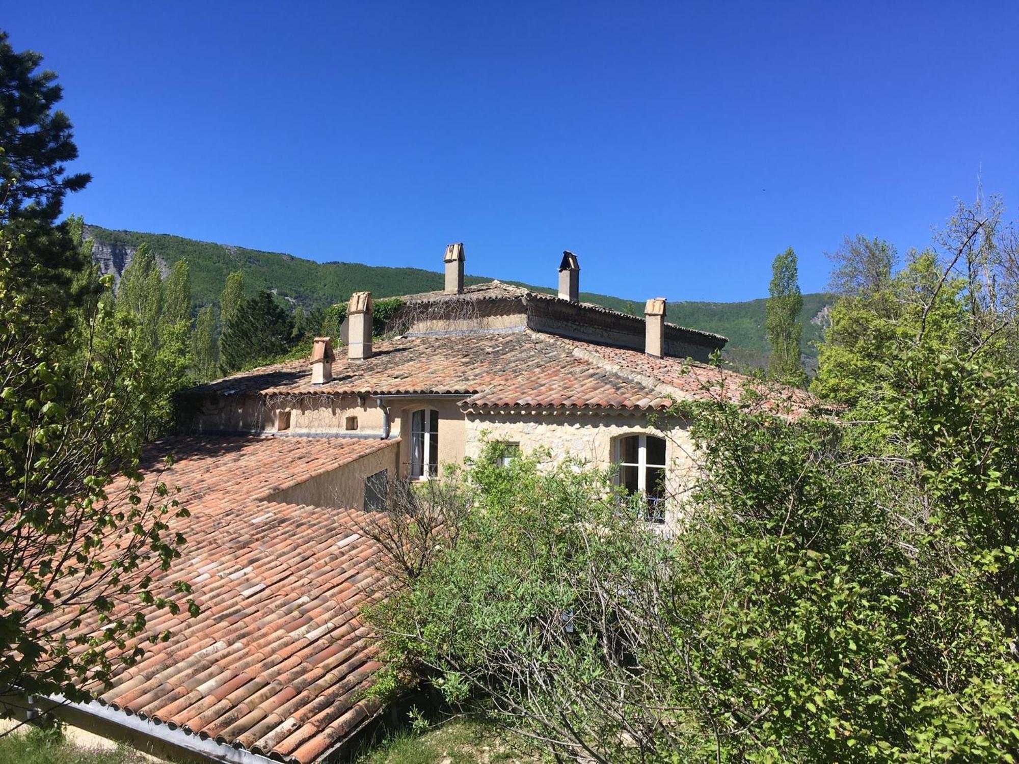 Le Moulin De La Viorne, Gite Avec Piscine Au Coeur De La Nature En Haute-Provence Les Omergues Екстер'єр фото