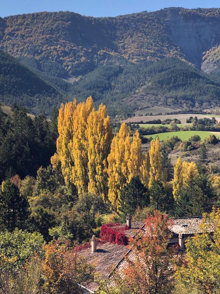 Le Moulin De La Viorne, Gite Avec Piscine Au Coeur De La Nature En Haute-Provence Les Omergues Екстер'єр фото